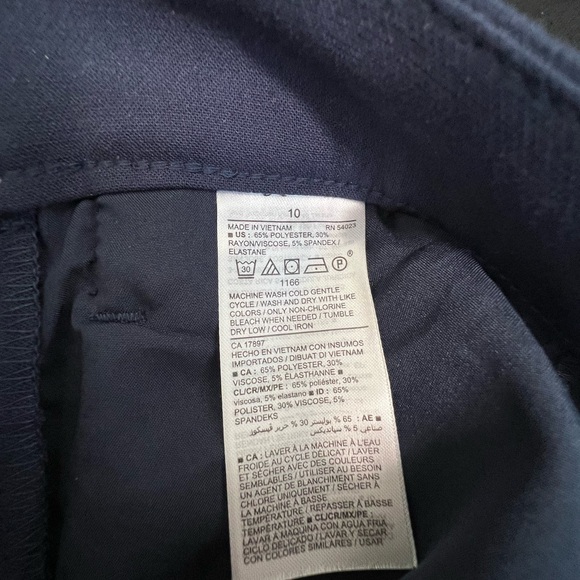 NWT elastic waist jeggings. - Picture 5 of 5